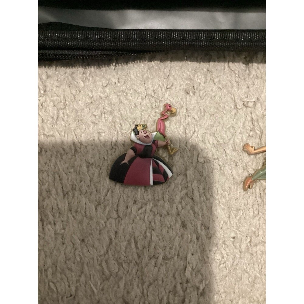 D23 Expo Disney Pin MOG WDI Disney Maps Alice in Wonderland Queen Of Hearts Only